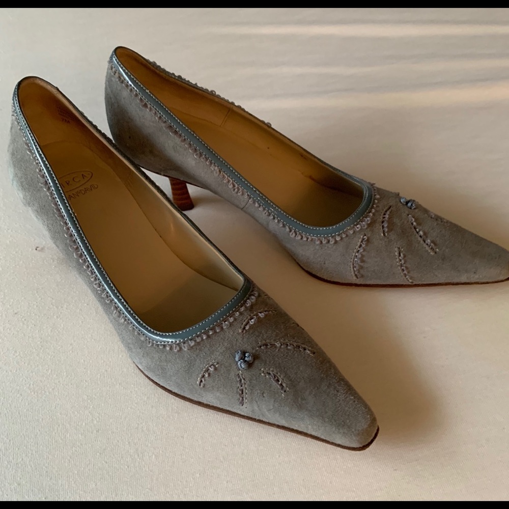 FINAL PRICE DROP!! Joan & David Kitten Heels